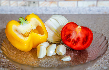 tomato sweet peppers onion and garlic