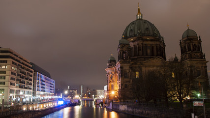 Fototapeta na wymiar Dome of Berlin at night, Germany