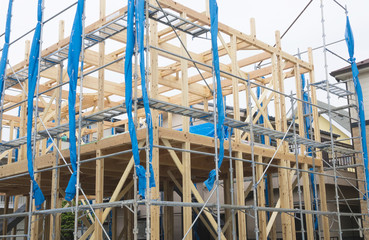 木造新築住宅　建設現場　イメージ　木造軸組工法