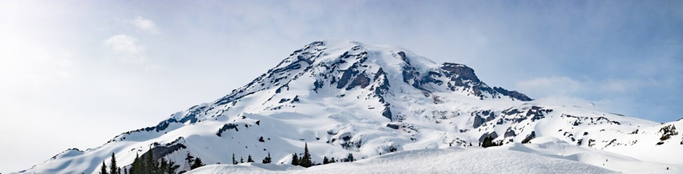 Mount Rainier Panoramic View - Snowy Mountain Washington State Cascade Range