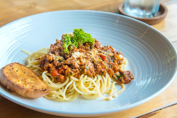 delicious Italian spaghetti pasta and toast.