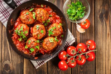 Photo sur Plexiglas Pork meatballs with spicy tomato sauce