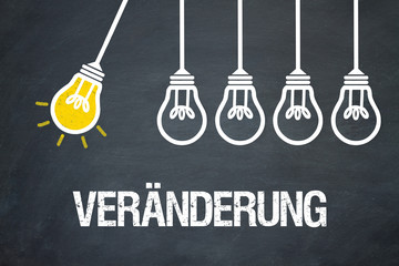 Fototapeta premium Veränderung / Lampen / Konzept