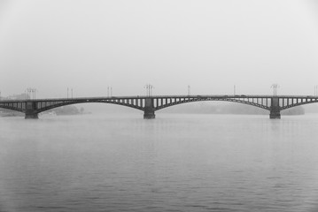 Fototapeta na wymiar Brücke im Nebel