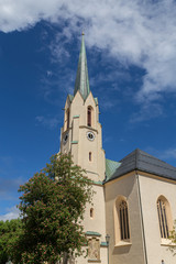 Fototapeta na wymiar Historische Kirche in Garmisch-Partenkirchen Bayern Deutschland