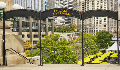 Entrance sign of the Chicago river walk