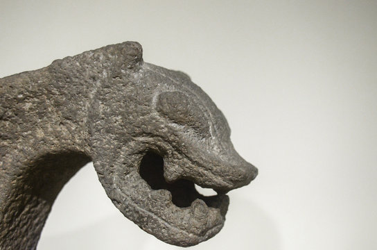 Ancient Costa Rica Metate with the shape of a Jaguar