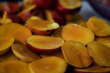mango cut