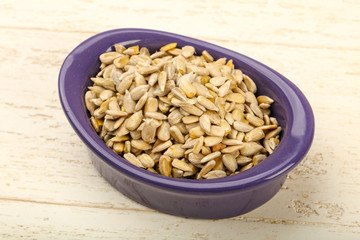 Peeled sunflower seeds