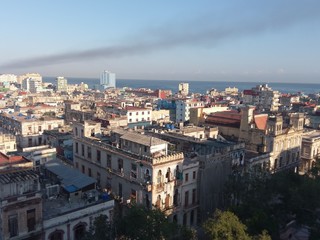  city; urban area; sky; cityscape; skyline; town; metropolitan area