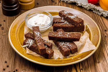 fried Garlic croutons