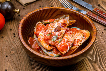 Mussels in tomato sauce