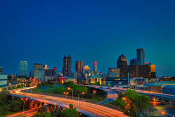 Looking south at the city of Columbus, Ohio skyline during sunset. - obrazy, fototapety, plakaty