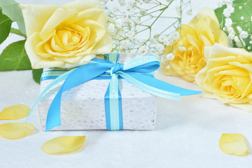 黄色のバラ　ギフトボックス
