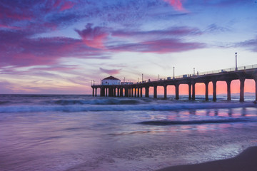 Fototapeta premium Stunning Sunset at Manhattan Beach Pier