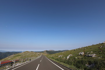 四国カルスト　天空の道