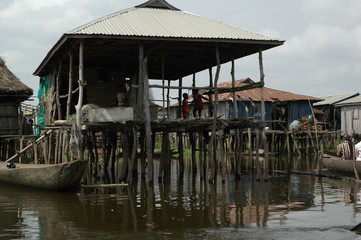 Benin, case sul Laho Nokoué