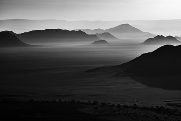 Sonnenaufgang über dem Naukluft Gebirge aus einem Ballon aufgenommen, Luftbild, Hardap, Namibia