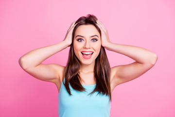 Fototapeta premium I don't believe you! Portrait of cheerful delightful adorable attractive gorgeous with beaming toothy surprised smile woman wearing light blue t-shirt singlet isolated on pink background