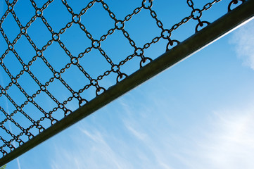 Fussball Tor, Gitter, Netz, ohne Ball, richtung Himmel