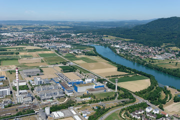 Fototapeta na wymiar Luftaufnahme des Life Sciences Standorts Sisslerfeld (Schweiz) mit den Unternehmen Novartis, Syngenta und DSM