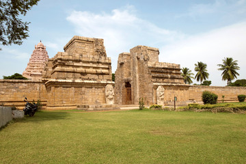 Fototapeta na wymiar Entrance, Brihadisvara Temple, Gangaikondacholapuram, Tamil Nadu