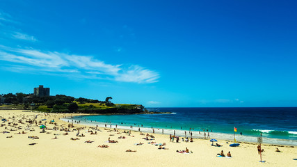 Obraz premium Beautiful sunny day on Coogee Beach, Eastern Beaches, Sydney, New South Wales, Australia
