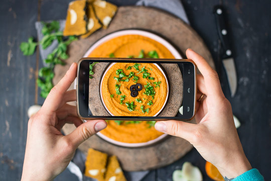 Phone photography of food. Smartphone photo of chickpea hummus.