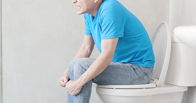 man feel pain with constipation