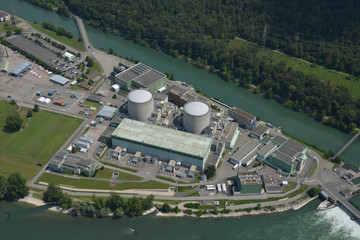 Luftaufnahme des Kernkraftwerks Beznau (Schweiz) © fototrm12