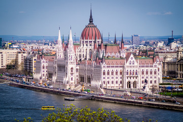 Obraz premium Budynek parlamentu w Budapeszcie