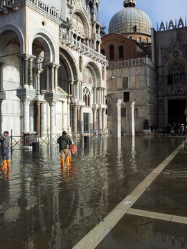 Acqua Alta A Venezia