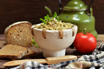 Sunflower paste with bread