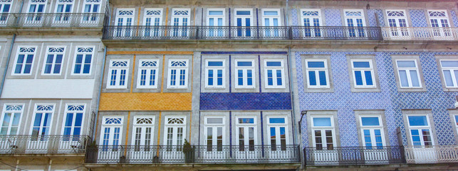 Fototapeta na wymiar Azulejos portugueses