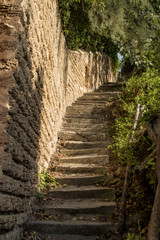 Fototapeta na wymiar Escalera acceso a calas (Mallorca)