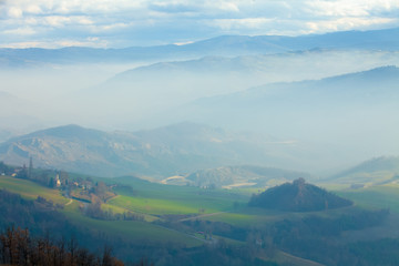 Fototapeta premium fog in the valleys of Tuscany
