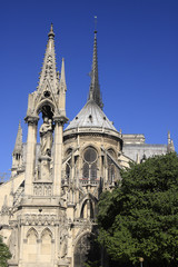 Fototapeta na wymiar Eglise parisienne