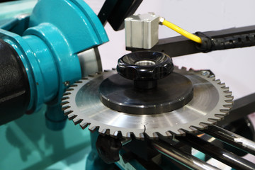 Sharpening machine produces sharpening the saw blade.