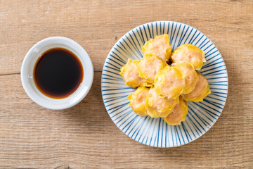 chinese shrimp steamed dumpling