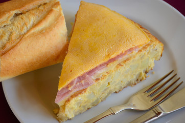 tortilla patata con jamon y queso