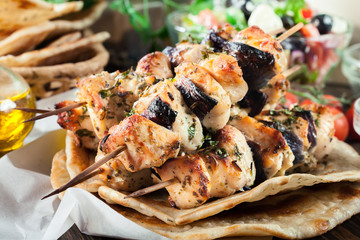 Chicken Souvlaki with pita bread and tzatziki sauce