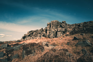 HDR segmentów skalnych, Bamford Edge, Peak District, Wielka Brytania.  © DawidDobosz