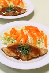 スズキのムニエル（バター醤油ソース）