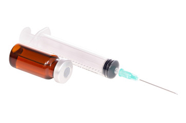 Syringe and medical ampoule
