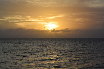 Obraz premium Sun on the ocean