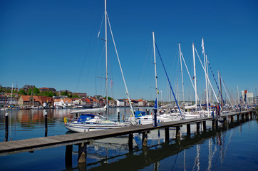 Segelschiffe im Hafen