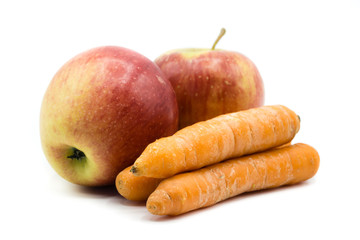 Apfel äpfel Möhre Möhren Karotten Karotte isoliert freisteller weiß hintergrund