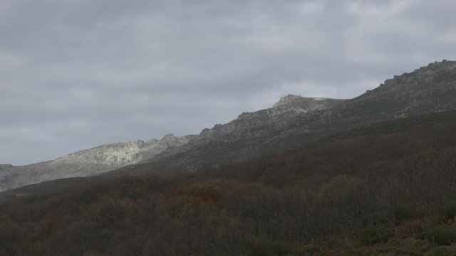 timelapses mountains valle del jerte clouds