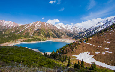 Fototapeta na wymiar Tien Shan mountains, mountain lake, peaks, Big Almaty Lake, Kazakhstan