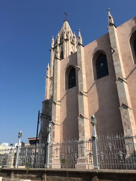 El pueblo vecino 